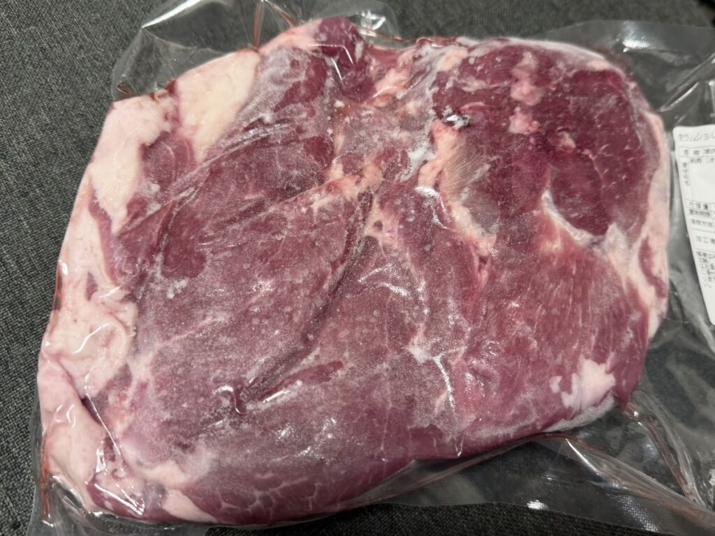 ラム肉の肩ロース